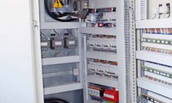 Mecanización Eléctrica de Armarios para Protección y Control